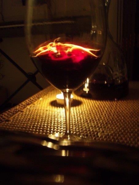 Senas „liepsnojančio“ karšto vyno receptas