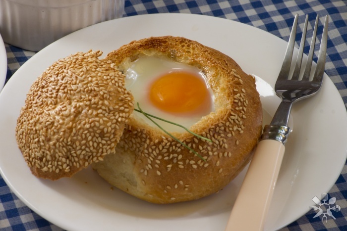 Pusryčių bandelė su kiaušiniu